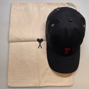 AMI Paris casquette de baseball hat cap black embroidery ami de coeur